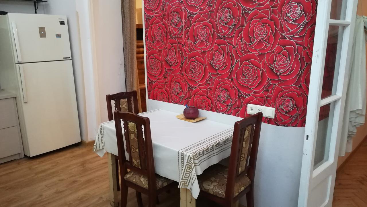 Center Apartment Tbilisi Eksteriør billede