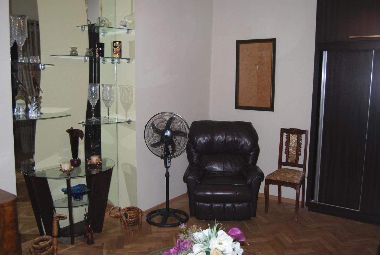 Center Apartment Tbilisi Eksteriør billede